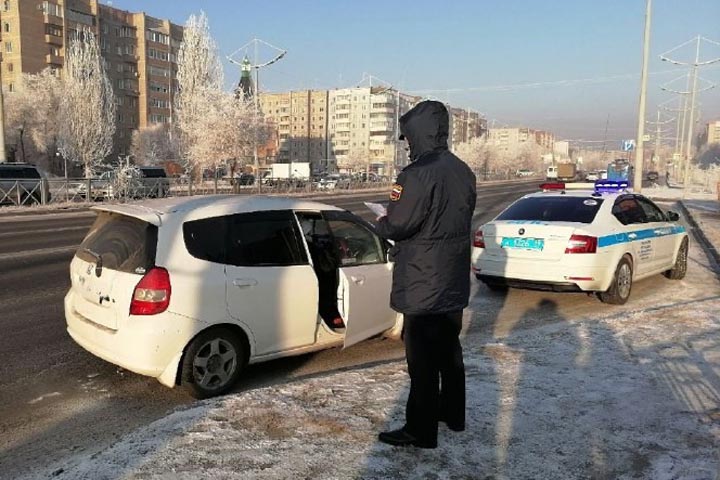 Некоторые жители Хакасии могут лишиться дорогих автомобилей