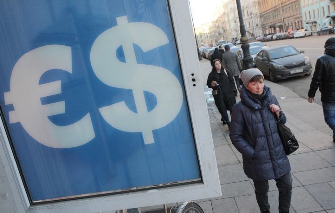 Почему «США, действительно, испугались», и как БРИКС теснит доллар: Юденков и Шафир дали оценку тенденции