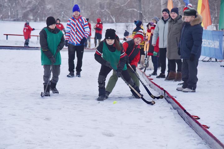 Президентские гранты: в Хакасии определили лучших по хоккею с мячом на валенках