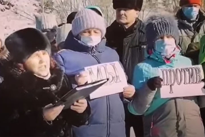 Жители села в Хакасии записали видеообращение Валентину Коновалову 