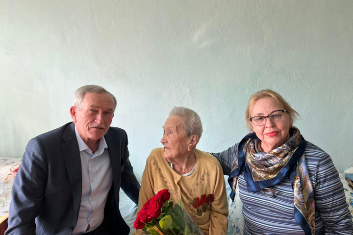 Ульяна Соломатова в Хакасии празднует 104-й день рождения