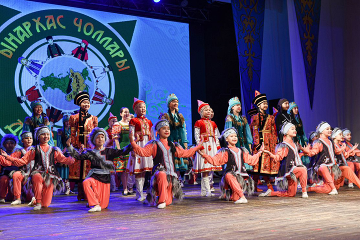 В Хакасии открылся фестиваль «Ынархас чоллары» («Дороги дружбы»)