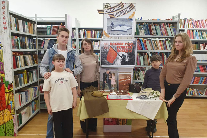В Хакасии открыты выставки и экспозиции в честь 79-й годовщины Великой Победы