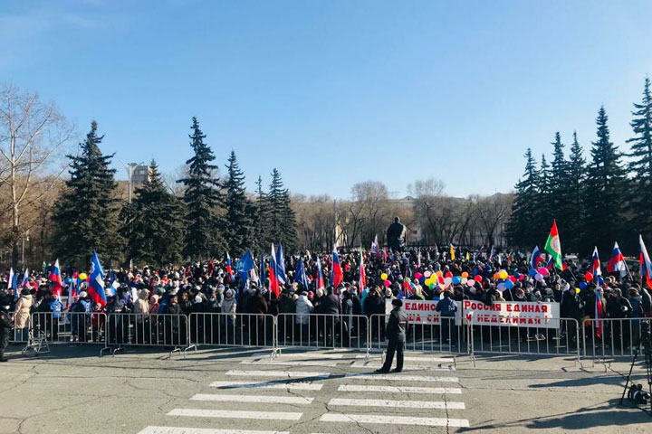 В Хакасии стартовал митинг-концерт в поддержку президента и армии  