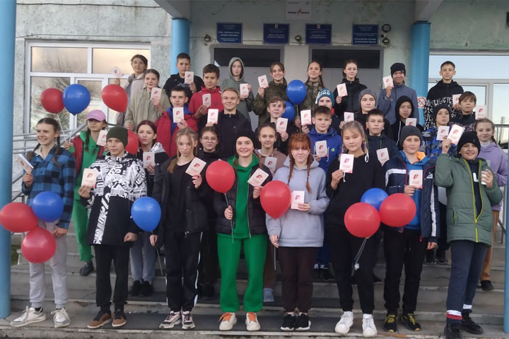 В Хакасии учеников  Подсинской школы посвятили в ряды Юнармии  