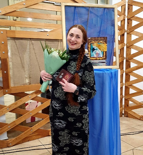 Юлия Рысюкова получила звание заслуженного артиста Хакасии