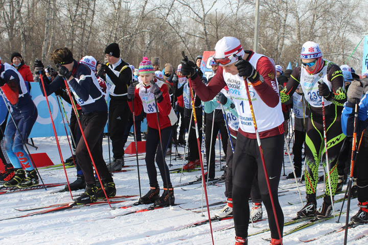 Глава Абакана принял участие в юбилейной гонке «Лыжня России – 2022»