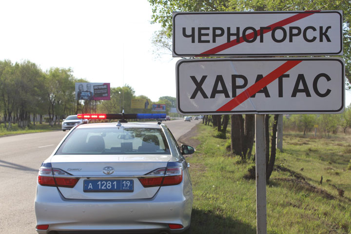 Сотни автомобилистов Черногорска опоздали на работу из-за гаишников