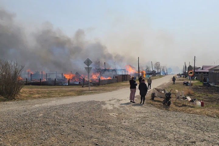 Глава Хакасии: В Красноярском крае в результате пожаров погибли люди