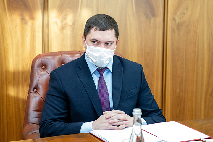 Министр Евгений Тарасов держал слово перед главой Хакасии