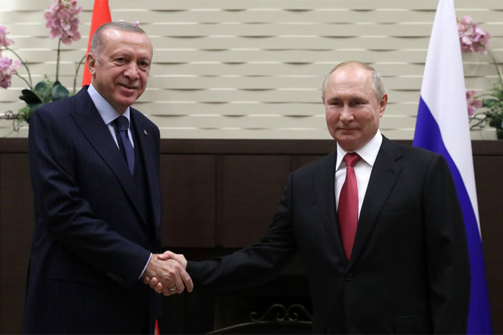«Реальные игроки».  Какие вопросы будут подняты на переговорах Владимира Путина с лидерами Ирана и Турции