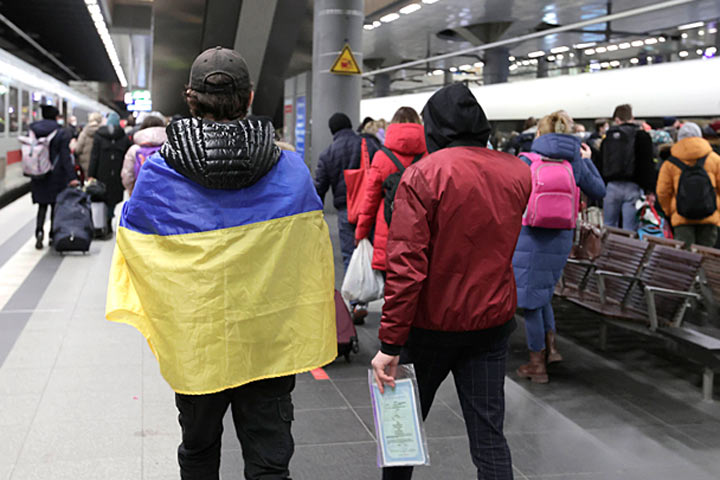 Беженцы с Украины потрясли Европу хамством, признания местных