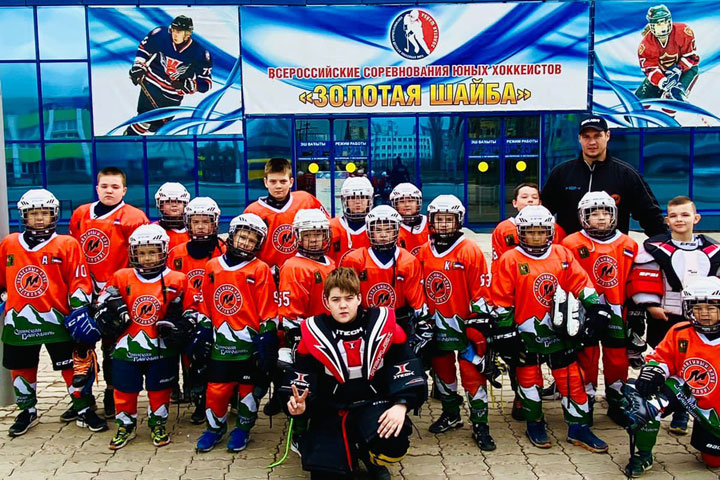 Хоккейный клуб «Металлург» в Хакасии с размахом закрыл сезон. ФОТО