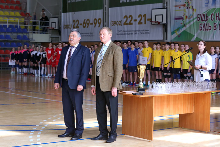 В Хакасии определились лидеры школьной спортивной лиги в волейболе