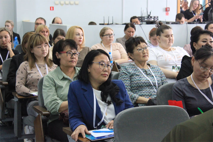 «Такое мероприятие в Хакасии проводится впервые» - о масштабном фармацевтическом форуме