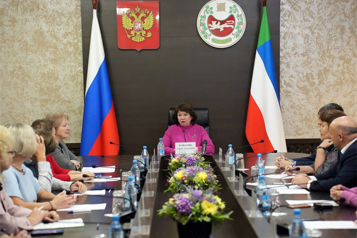 Общественные советы при министерствах Хакасии заключили соглашение о сотрудничестве