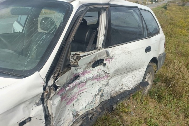 В Ширинском районе при столкновении автомобилей два человека получили травмы