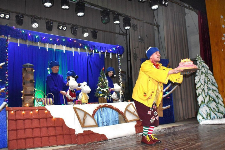 Артисты театра кукол «Сказка» выступили в новых регионах России