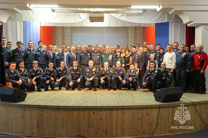 В Хакасии поздравили спасателей