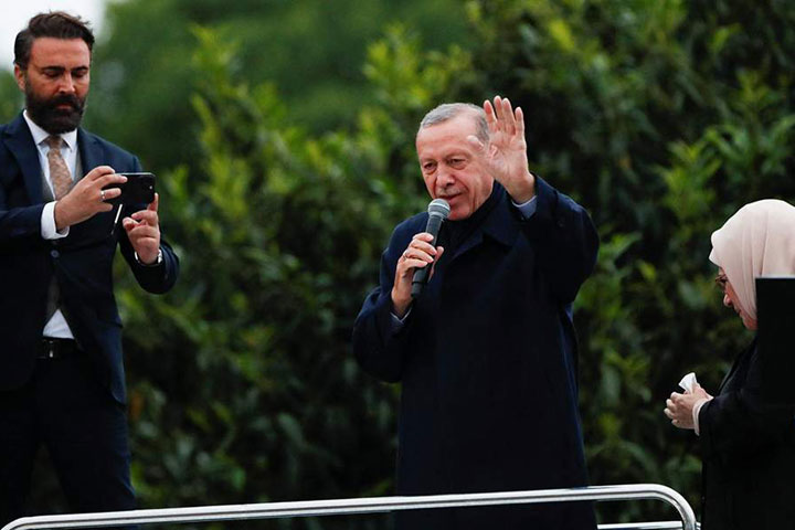 День выбора: Эрдоган остался на посту президента Турции на третий срок