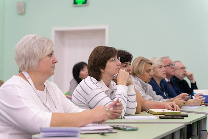 В Хакасии продолжают открывать психолого-педагогические классы