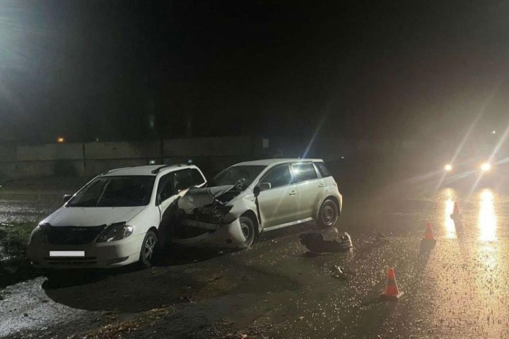 В Черногорске водитель не уступил дорогу автоледи и оказался в больнице 