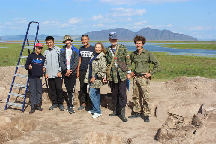 Что нашли студенты ХГУ на берегу Красноярского водохранилища
