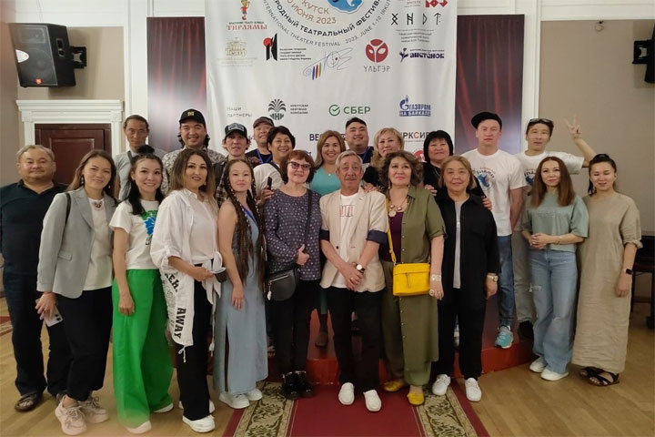 Театр Топанова вернулся в Хакасию с наградой международного фестиваля