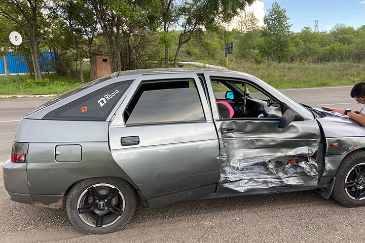 В Абакане машина с месячным ребенком попала в аварию