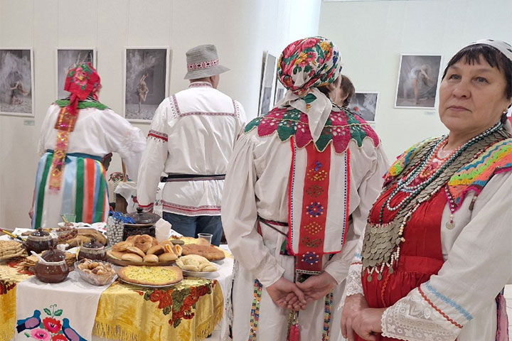 Гастробатлы, ярмарка мастеров и не только - о фестивале креативных индустрий в Хакасии
