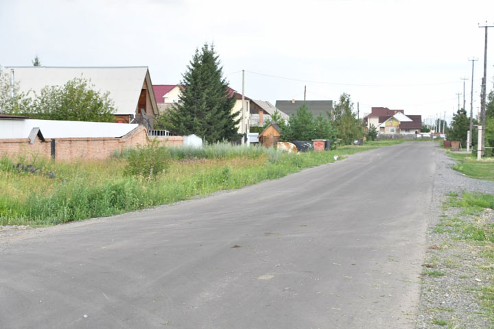 Глава Хакасии проинспектировал, как идет ремонт улиц в Калинино 