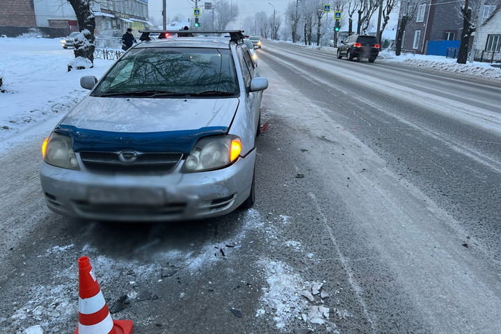 В Абакане по Аскизской пьяный водитель протаранил автомобиль с младенцем внутри 