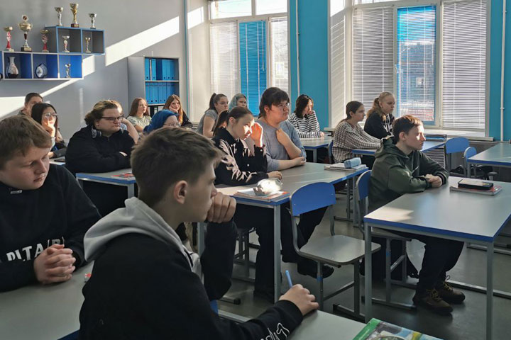 Для учеников Усть-Абаканской школы провели «Цифровой ликбез»