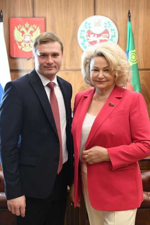 Депутат Госдумы Нина Останина работает в Хакасии 