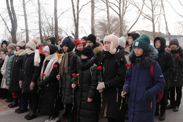 В Аскизском районе установили мемориальные доски в честь павших бойцов СВО