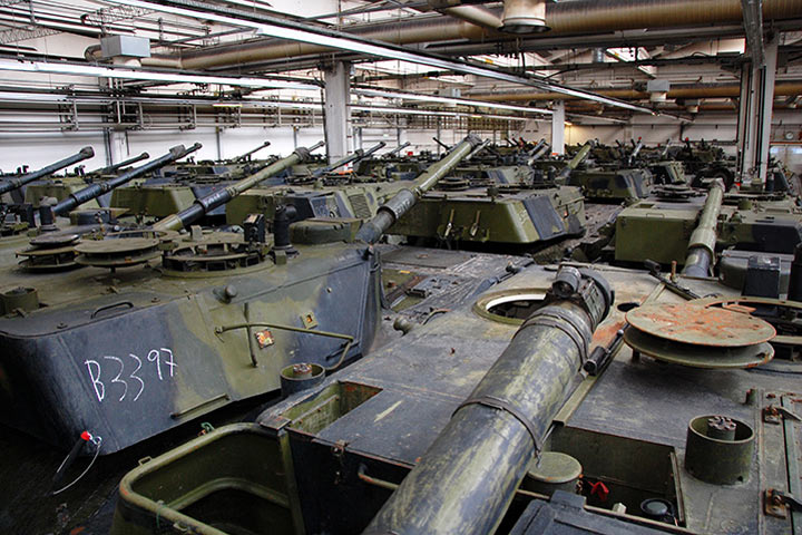 «Леопардам» сточили когти: На Украину отправили поломанные танки