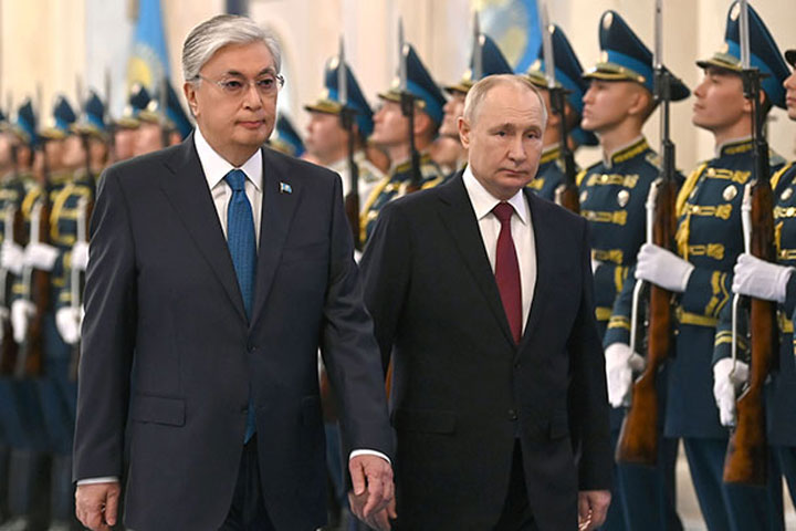 «Военная база НАТО в Казахстане». Путин предупредил Токаева о последствиях дружбы с США
