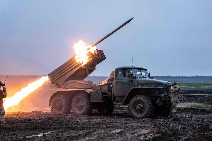 «Думала, с русскими пропаду, но...»: Марьяна Наумова дала слово простым людям Донбасса