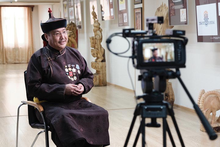 Жители Хакасии увидят сериал о традиционной музыке коренных народов Сибири