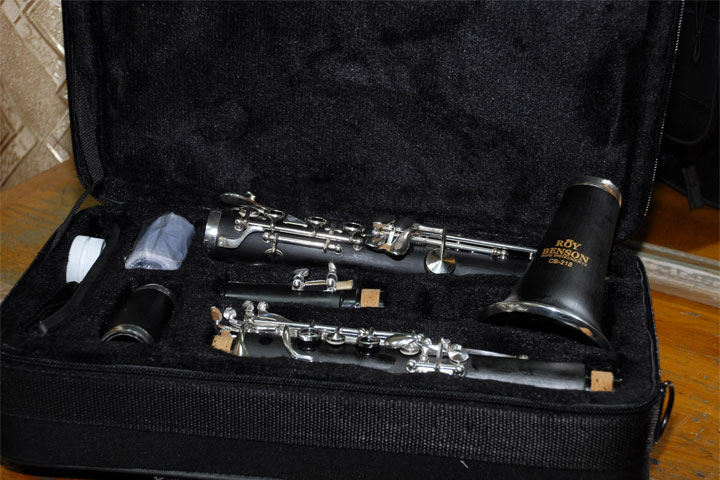 В Абакане музыкальная школа получила новые инструменты