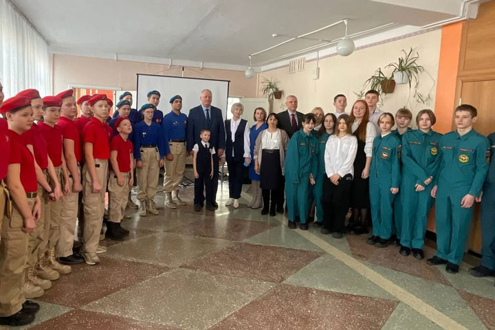 В Черногорске школьники показывают пример патриотизма