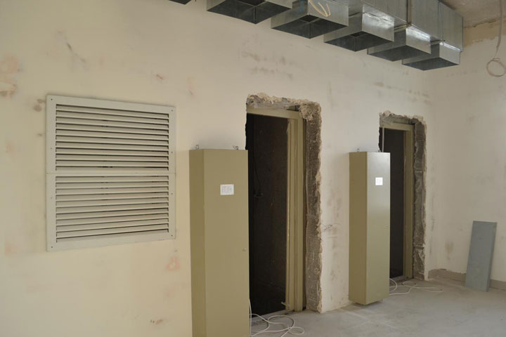 В детской поликлинике в Аскизе монтируют лифты