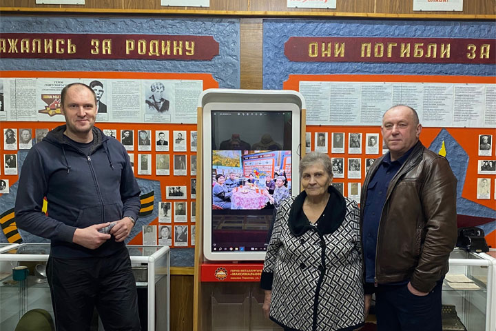 В музее Орджоникидзевского района появилась интерактивная сенсорная панель