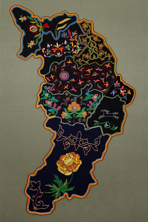 Вышитая карта Хакасии вошла в книгу-альбом о всероссийском проекте