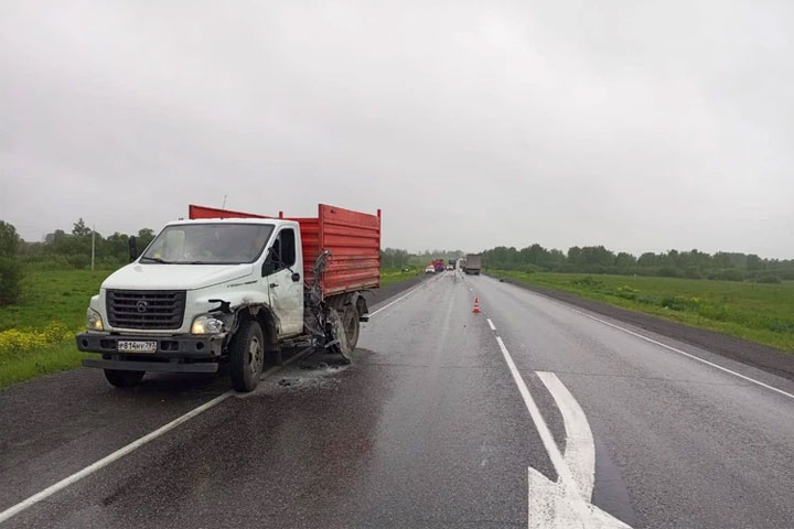 В ДТП на федеральной трассе погибли четыре человека