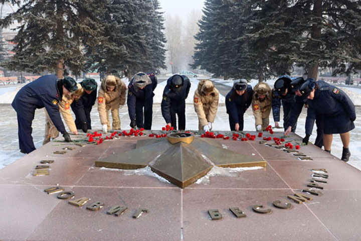 В УФСИН по Хакасии почтили память жертв блокады Ленинграда