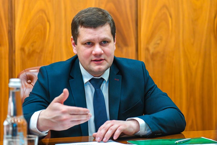 Министр Лебедев отчитался перед главой Хакасии 