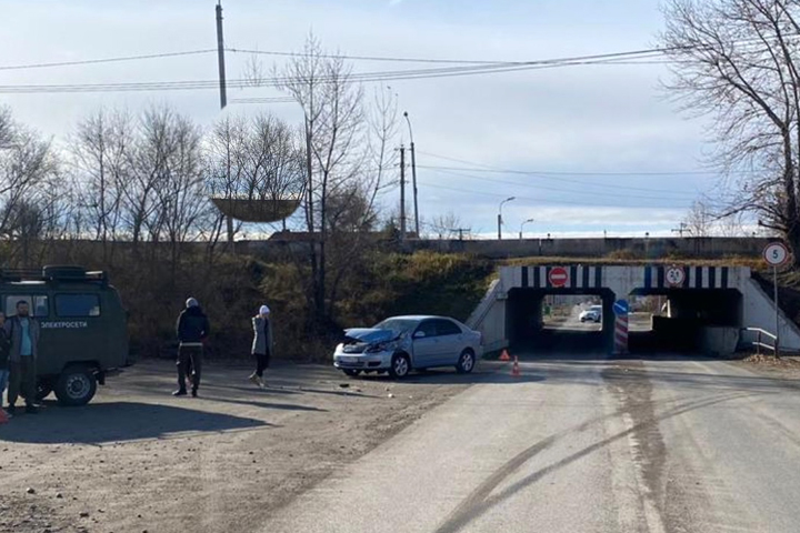 В Абакане автоледи пострадала из-за неуступчивого водителя уазика 