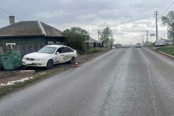 В Черногорске пожилой водитель на Hyundai Santa Fe устроил аварию по встречке