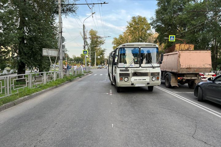 Пятничным вечером на дорогах Хакасии сильно пострадали два ребенка